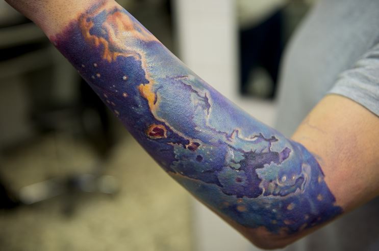 interdiction_encres_tatouage_couleur_tattoos_bras