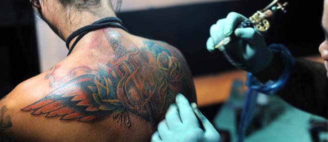 interdiction_tatouage_encres_couleur_tattoos