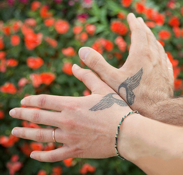 Des tattoos réalisés entre amoureux tattoos_couple