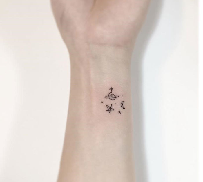 Des idées de tattoos minimalistes avec ce studio de tatouage coréen tattoos_idees_petits_tatouages_minimalistes_coree
