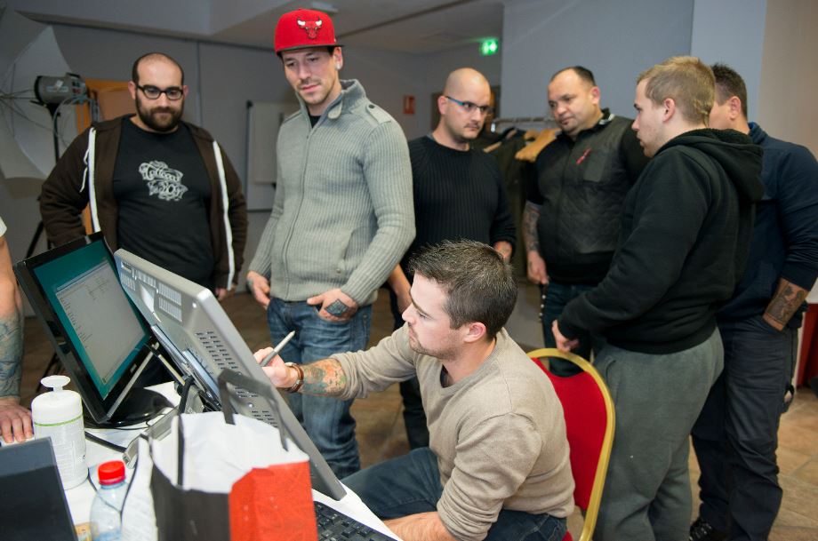 tattoos_seminaire_tatouage_tablette_graphique