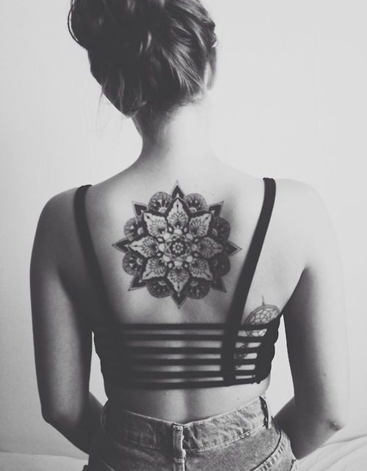 Des tatouages de rosace tattoos_tatouage_rosace