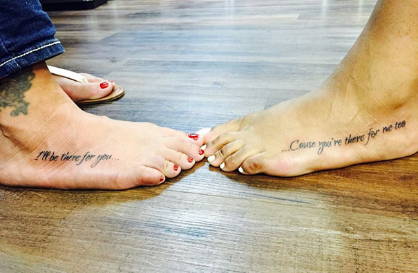 Des tatouages complémentaires entre mère et fille tattoos_tatouages_complementaires_mere_fille