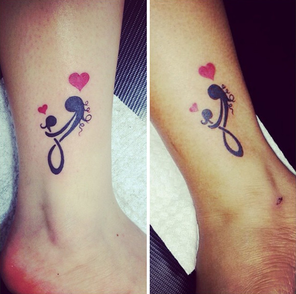Des tatouages complémentaires entre mère et fille tattoos_tatouages_complementaires_mere_fille